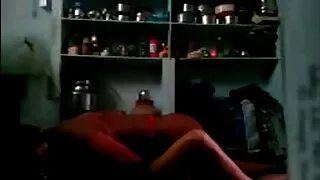 পীনস্তনী লিঙ্গের মডেল বন্ধুদের সাথে একটি গ্রুপ বেলেল্লাপনা উপহার পায় সেক্সি বিএফ